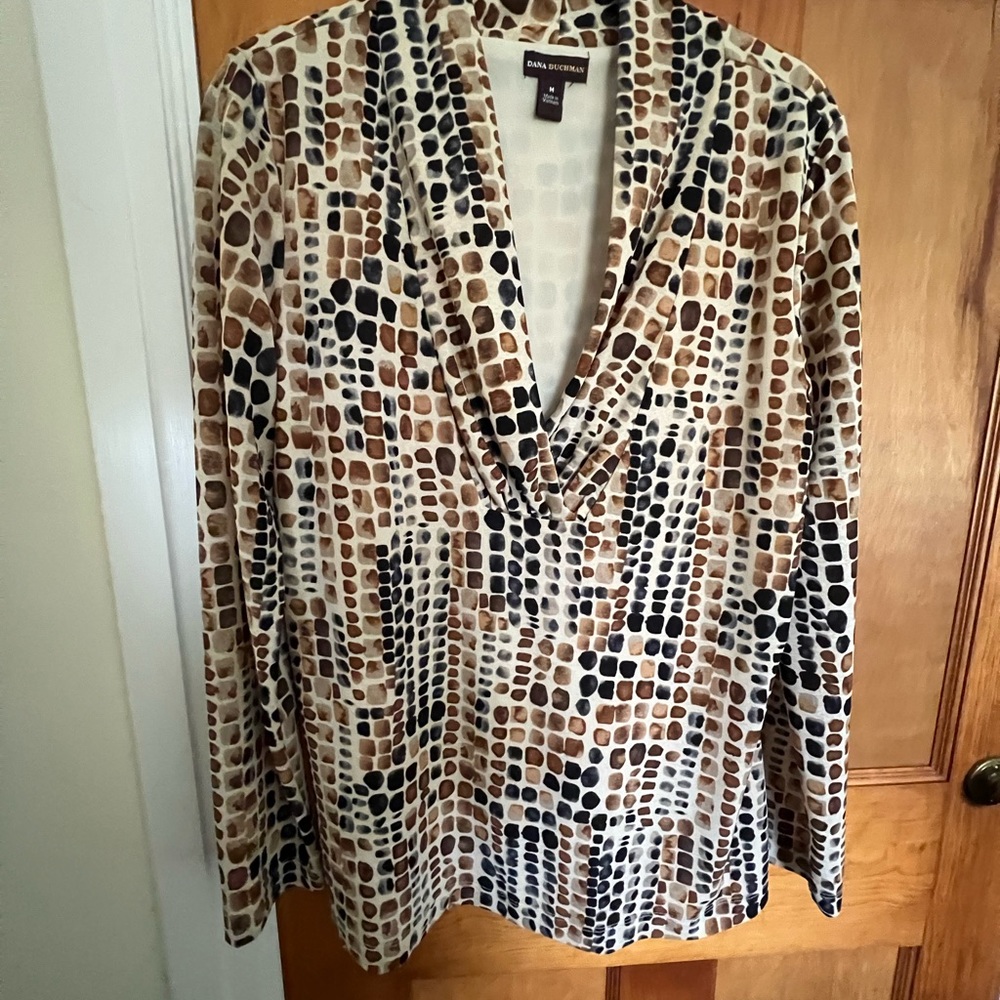 Dana Buchman shawl neck style top.